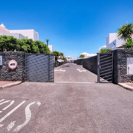 Sapri Piscina Climatizada * Playa Blanca