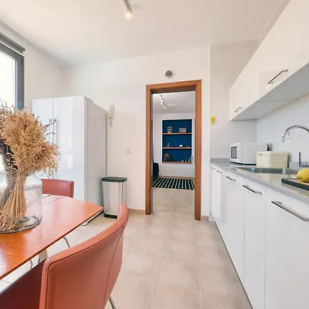 Nyaraló Sapri Piscina Climatizada