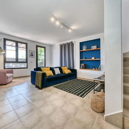 Sapri Piscina Climatizada * Playa Blanca