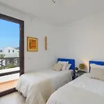 Sapri Piscina Climatizada Tatil Evi Playa Blanca