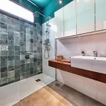 Sapri Piscina Climatizada Tatil Evi *